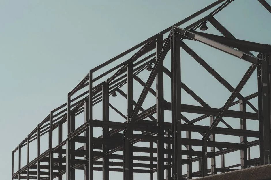 Estructura de acero en montaje