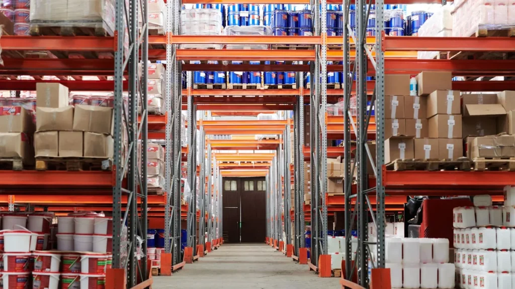 Tipos de bodegas en México y cuál le sirve a cada operación